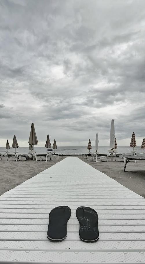 Hotel Caravel Marotta Exterior foto